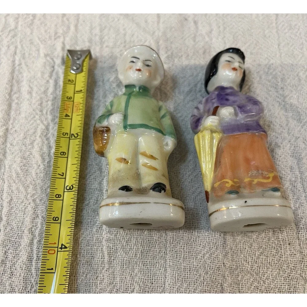 VINTAGE PORCELAIN JAPANESE COUPLE FIGURINES Man Woman Umbrella Hat 3.5” Asian